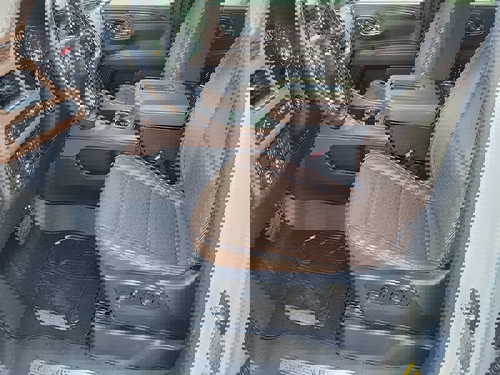 Used 2021 Chevrolet Tahoe High Country image 13