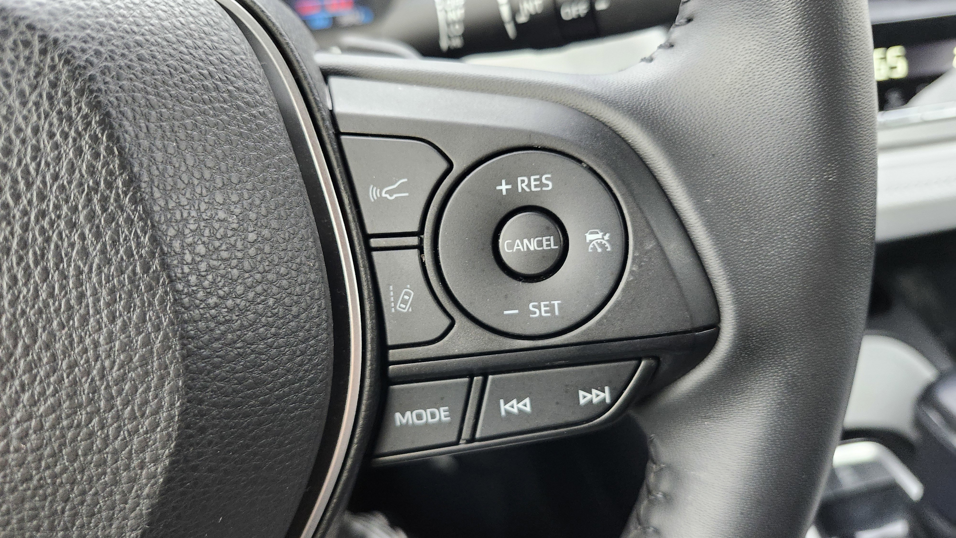 Used 2022 Toyota Corolla SE w/ SE Preferred Package image 30