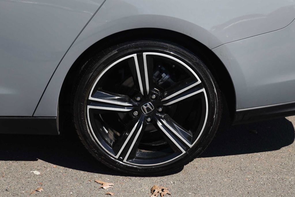 Used 2023 Honda Accord Sport image 13