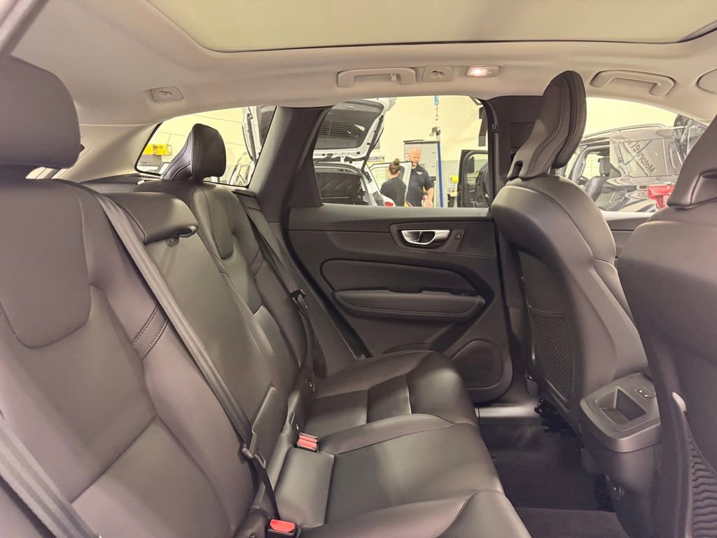 Used 2025 Volvo XC60 B5 Core w/ Climate Package image 26