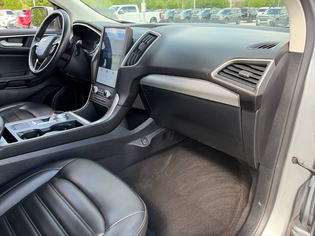 Used 2021 Ford Edge SEL w/ Convenience Package AWD/4WD image 10