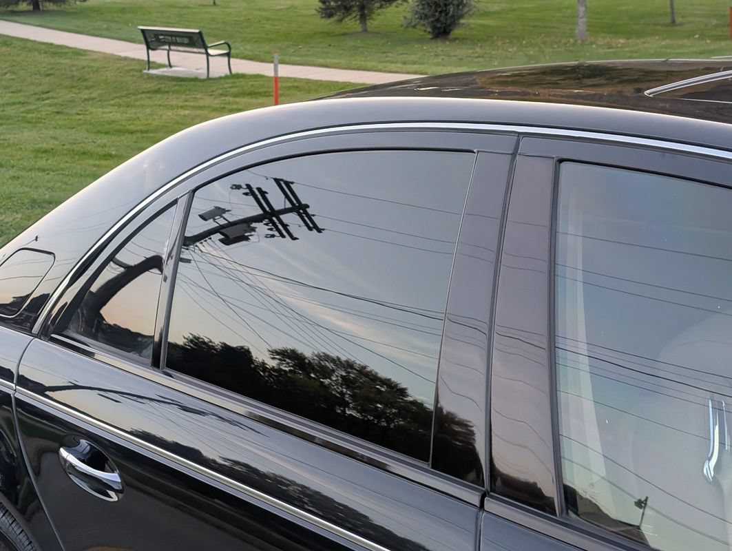 Used 2005 Maybach 57 RWD image 24