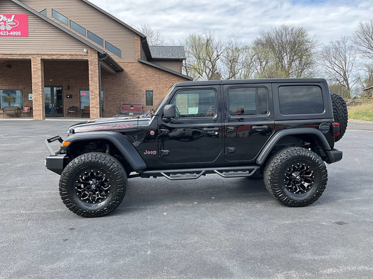 Used 2019 Jeep Wrangler Unlimited Rubicon image 2