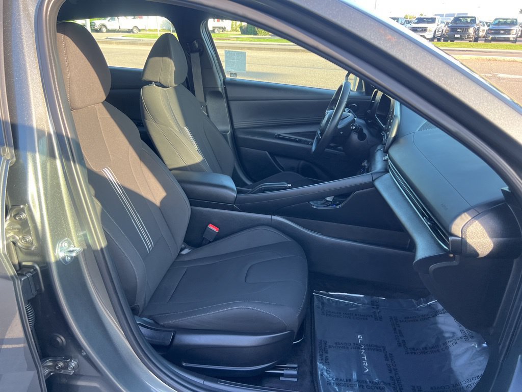 Used 2025 Hyundai Elantra Sport w/ Cargo Package FWD image 30
