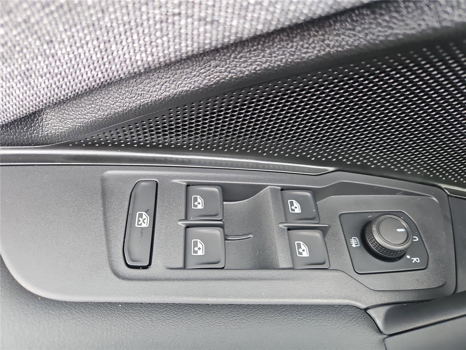 New 2026 Volkswagen Tiguan S image 13