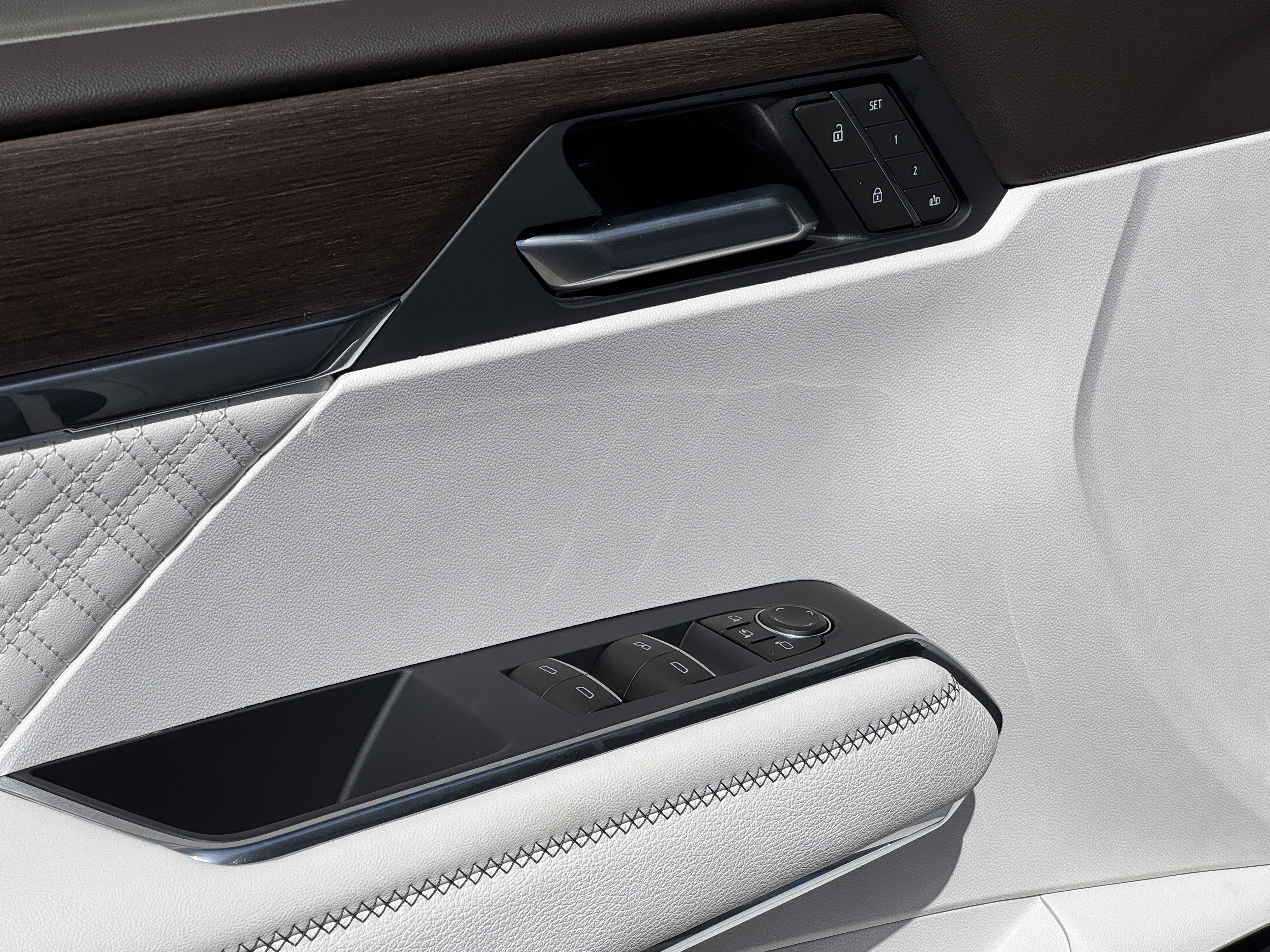 New 2026 GMC Acadia Denali w/ Super Cruise Package image 14