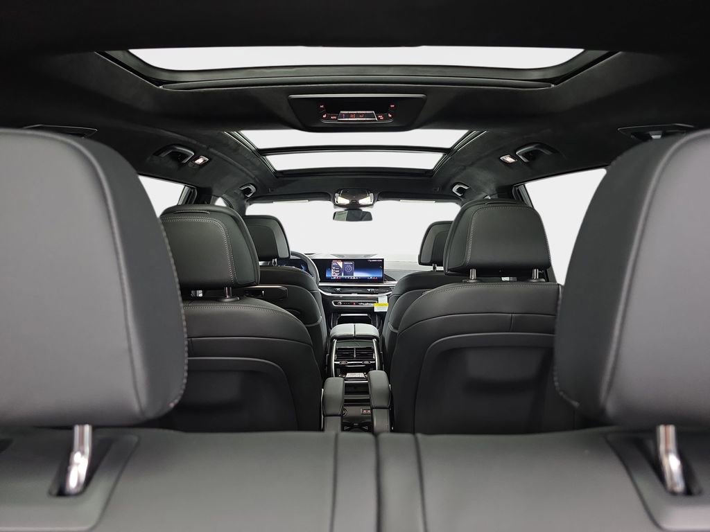 New 2026 BMW X7 xDrive40i w/ M Sport Package AWD/4WD image 35