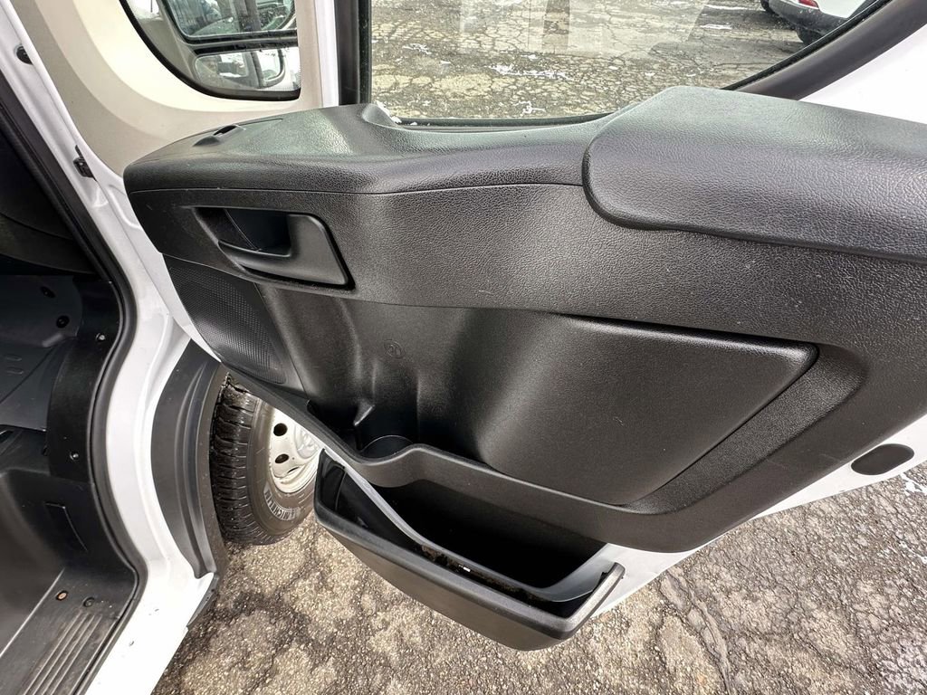 Used 2019 RAM ProMaster 3500 w/ Premium Appearance Group image 16