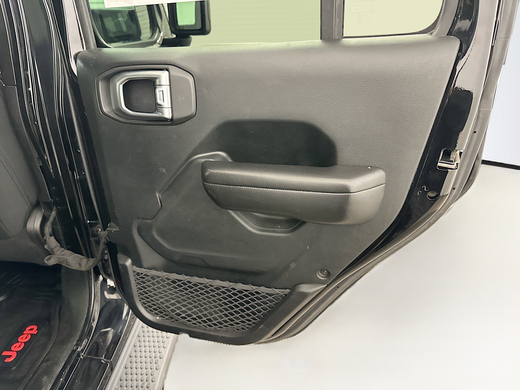 Used 2018 Jeep Wrangler Unlimited Sport S image 30