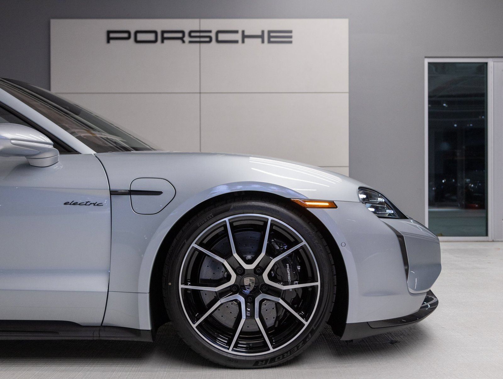 New 2026 Porsche Taycan Turbo S AWD/4WD image 11