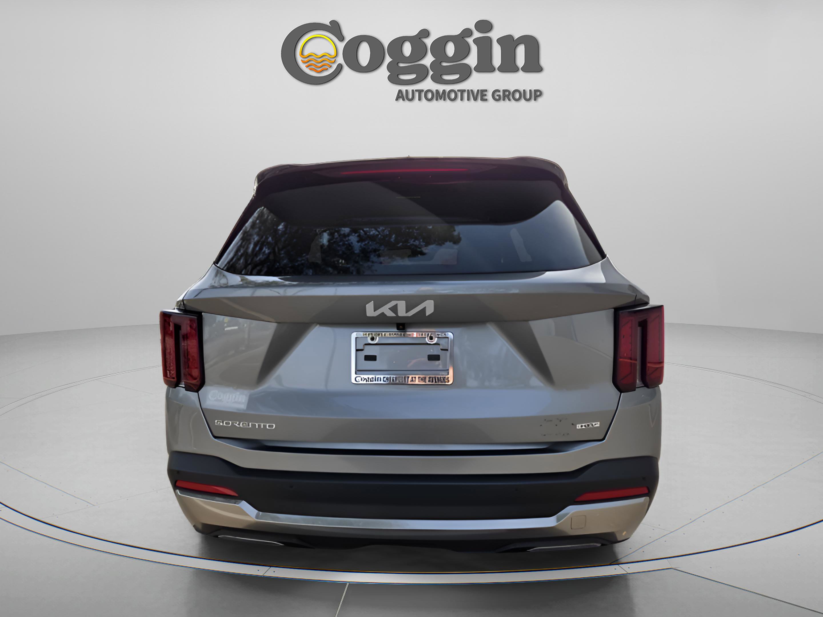 Used 2025 Kia Sorento EX image 4