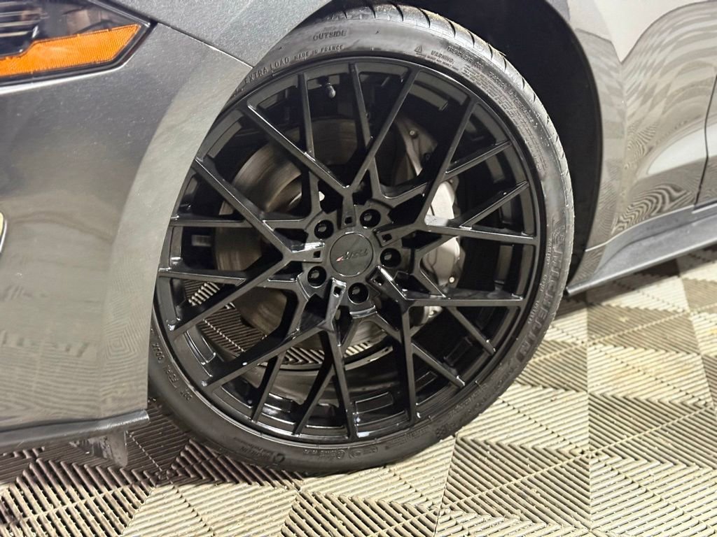 Used 2018 Ford Mustang GT Premium RWD image 2