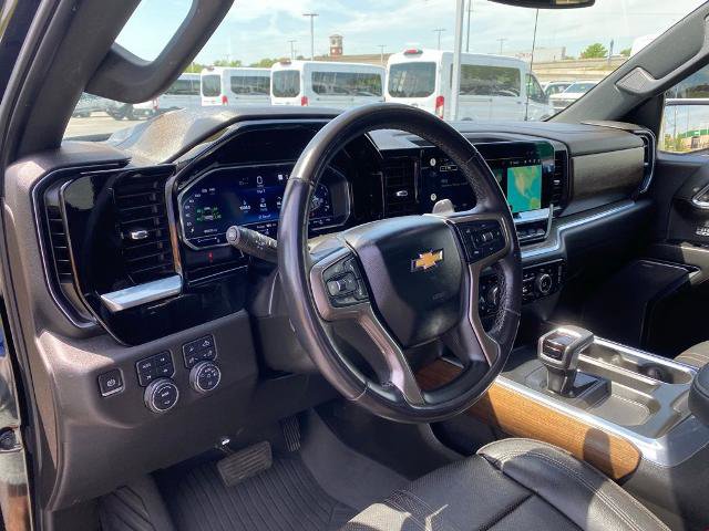 Used 2022 Chevrolet Silverado 1500 High Country w/ High Country Premium Package AWD/4WD image 13