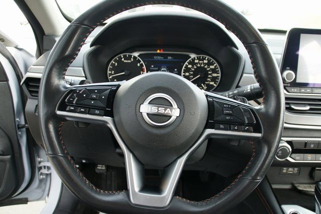 Used 2024 Nissan Altima 2.5 SR image 17