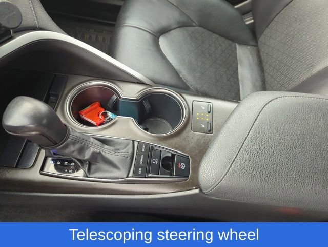 Used 2022 Toyota Camry XSE image 31