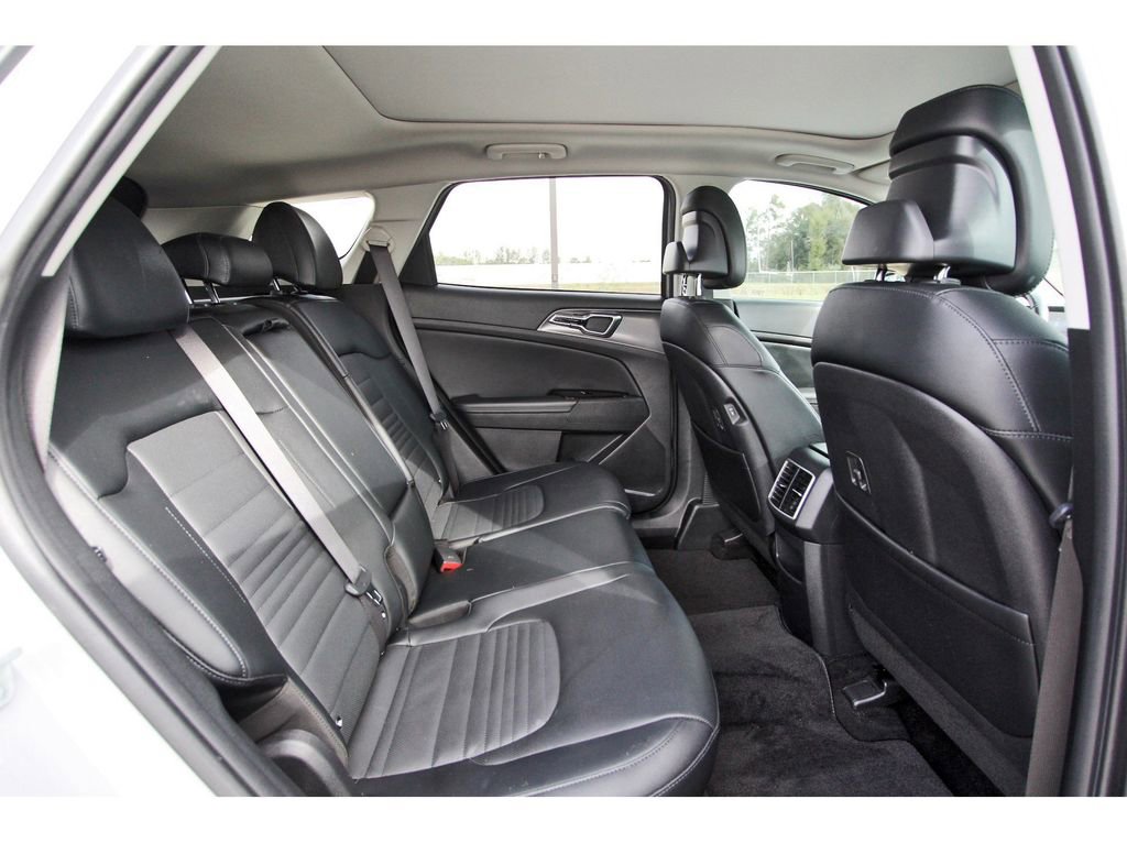 Used 2023 Kia Sportage SX image 10