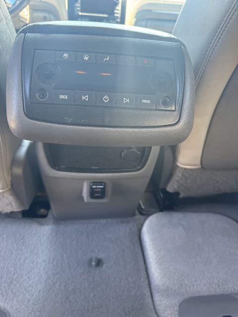 Used 2015 Chevrolet Traverse LTZ AWD/4WD image 29