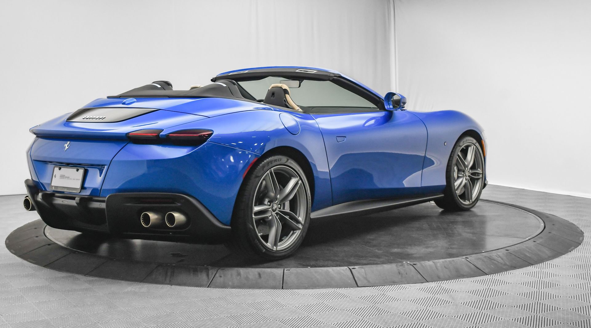 Used 2025 Ferrari Roma Spider image 9