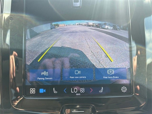 Used 2022 Volvo XC60 B5 Momentum image 27