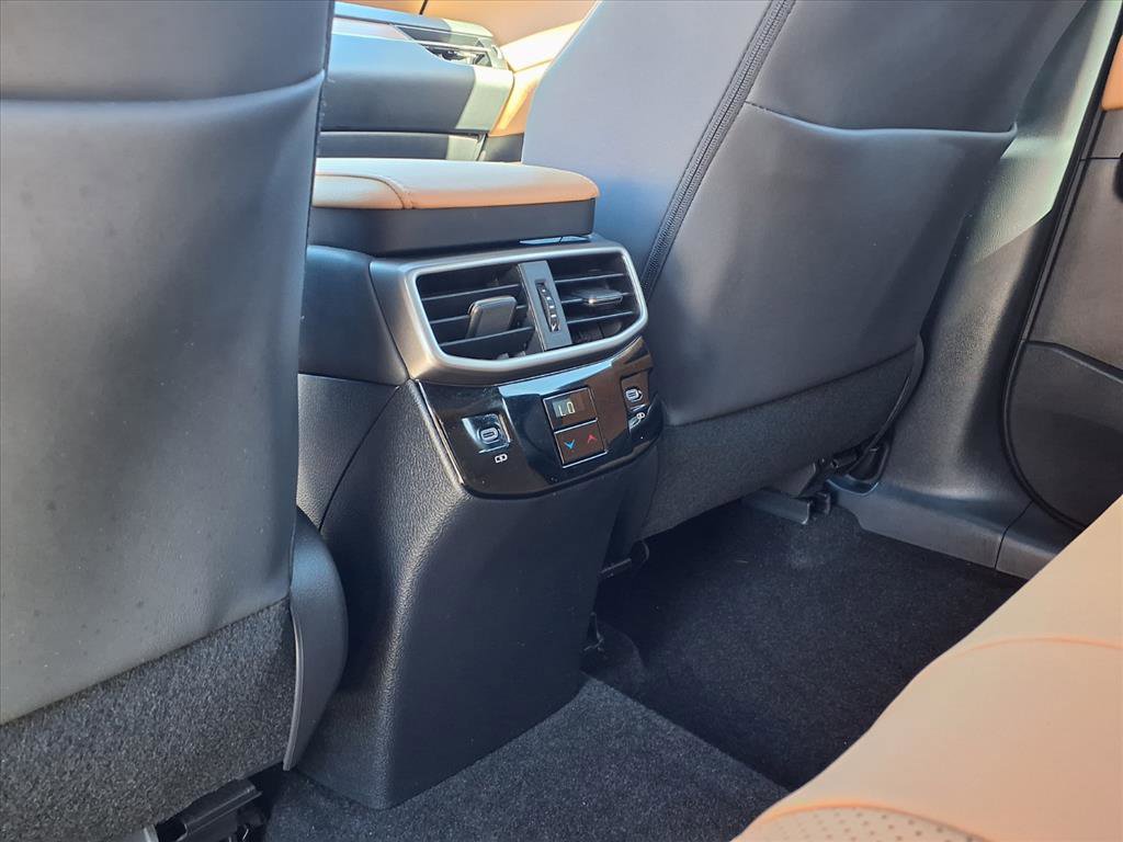 Used 2024 Lexus RX 350 Premium w/ Accessory Package (Z1) image 17