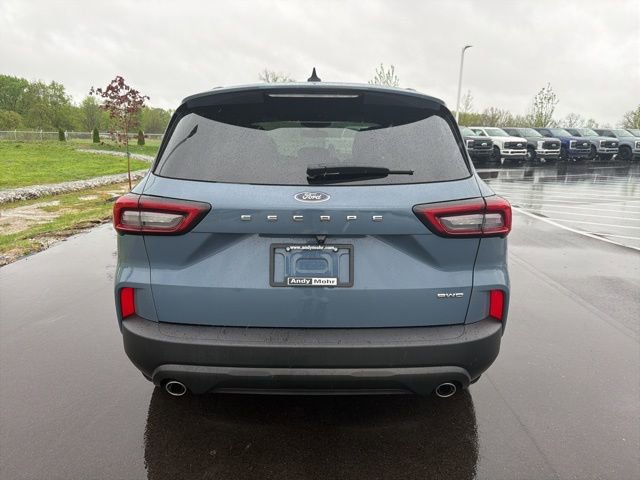 Used 2025 Ford Escape ST-Line Select AWD/4WD image 9