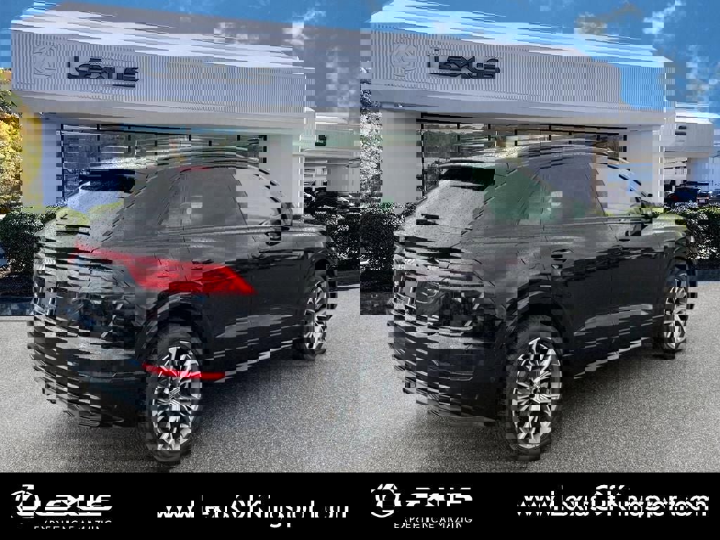Used 2021 Audi Q8 Premium w/ Black Optic Package image 5