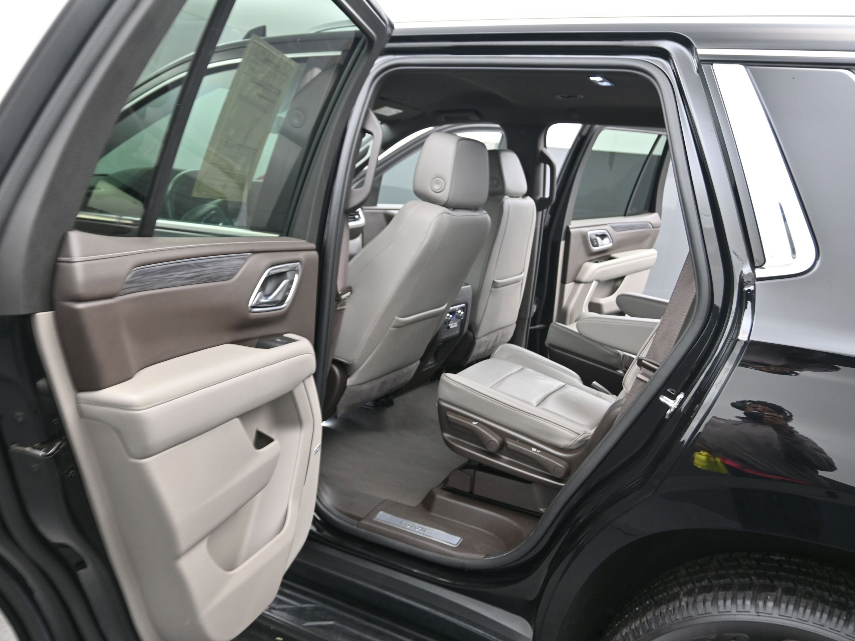 Used 2022 GMC Yukon SLT image 14