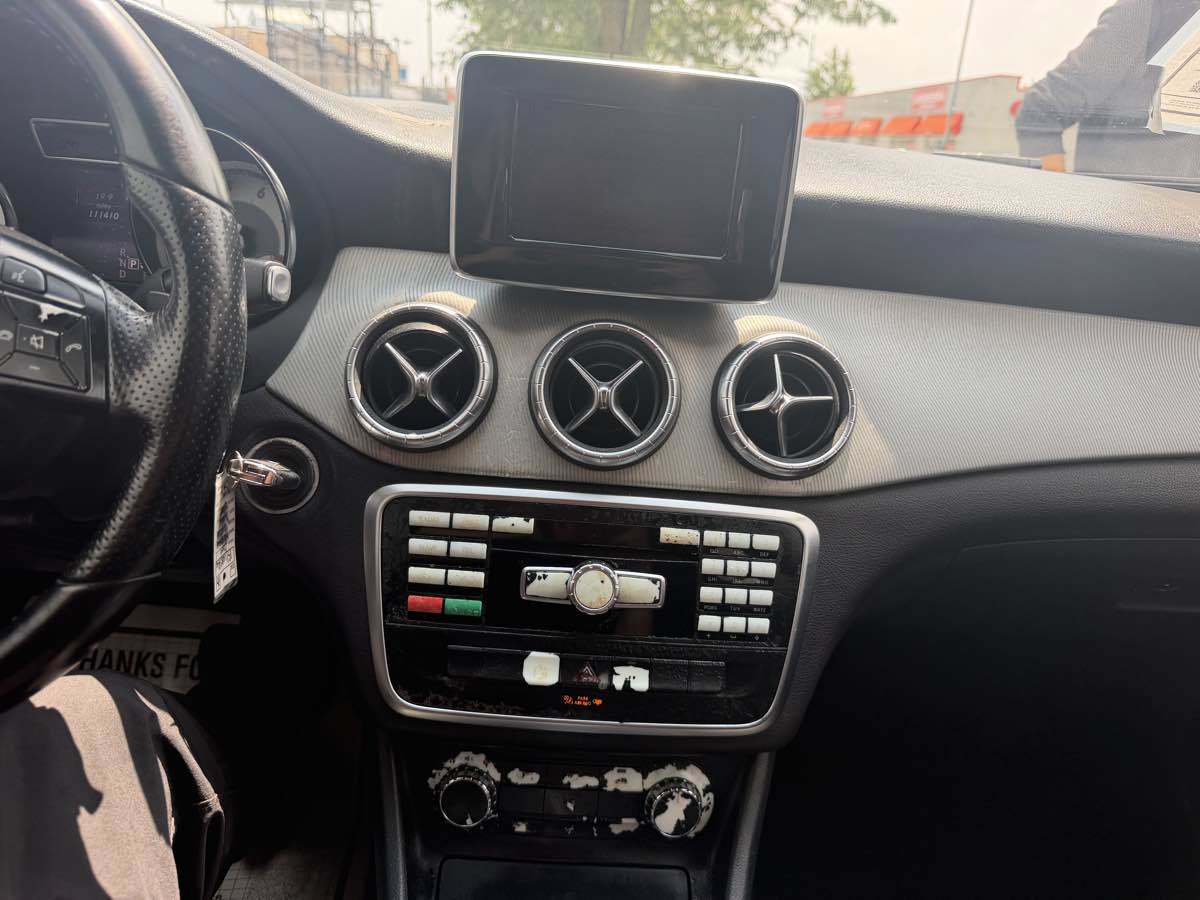 Used 2014 Mercedes-Benz CLA 250 image 35