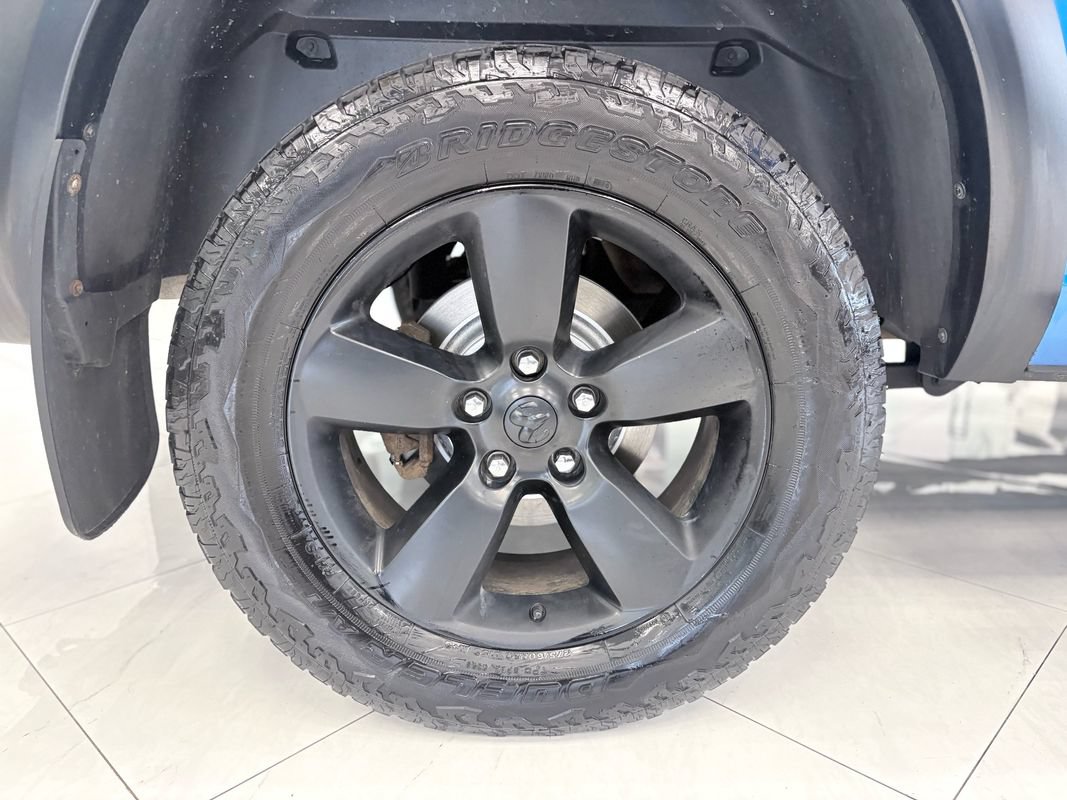 Used 2020 RAM 1500 Warlock AWD/4WD image 40
