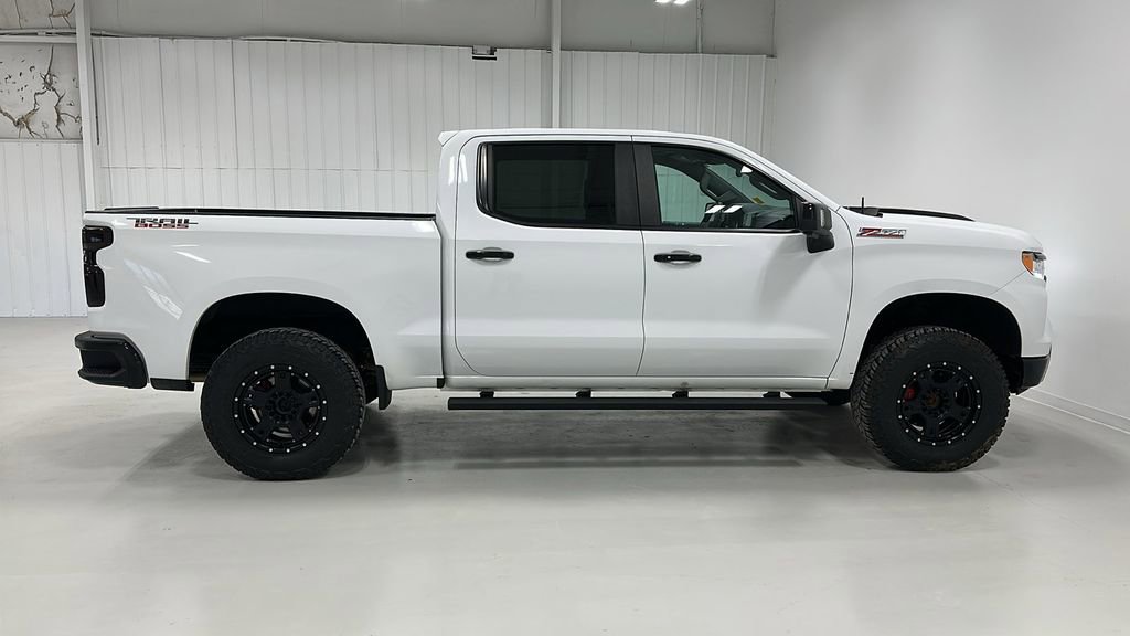 Used 2022 Chevrolet Silverado 1500 LT Trail Boss w/ LT Trail Boss Premium Package AWD/4WD image 6