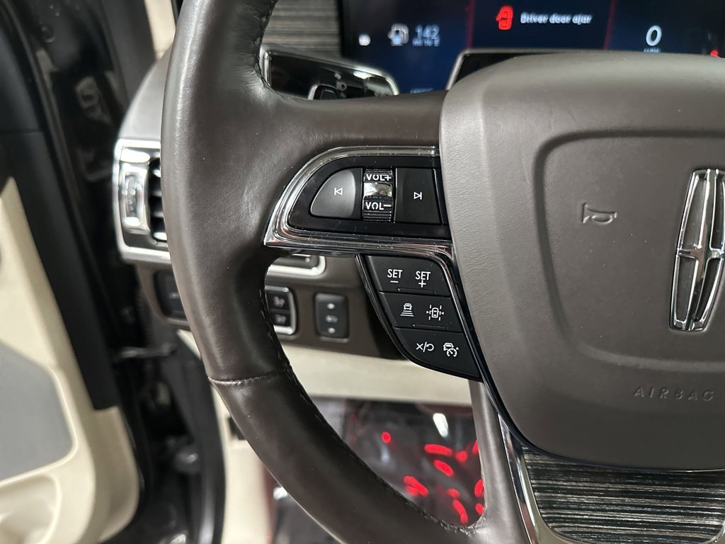 Used 2023 Lincoln Navigator Black Label image 16