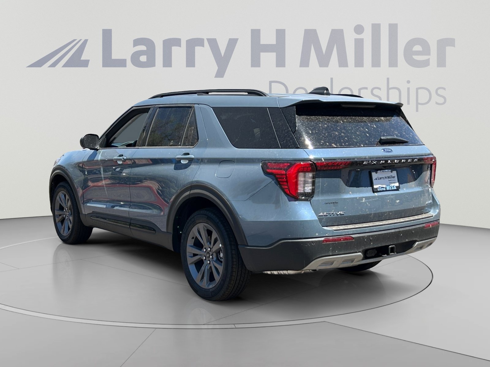 New 2026 Ford Explorer Active w/ Active Comfort Package AWD/4WD image 3