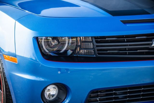 Used 2013 Chevrolet Camaro SS w/ Hot Wheels Special Edition RWD image 42