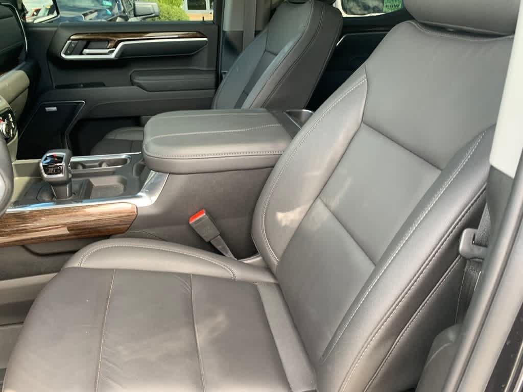 Used 2026 GMC Sierra 1500 Elevation w/ Elevation Premium Package AWD/4WD image 17
