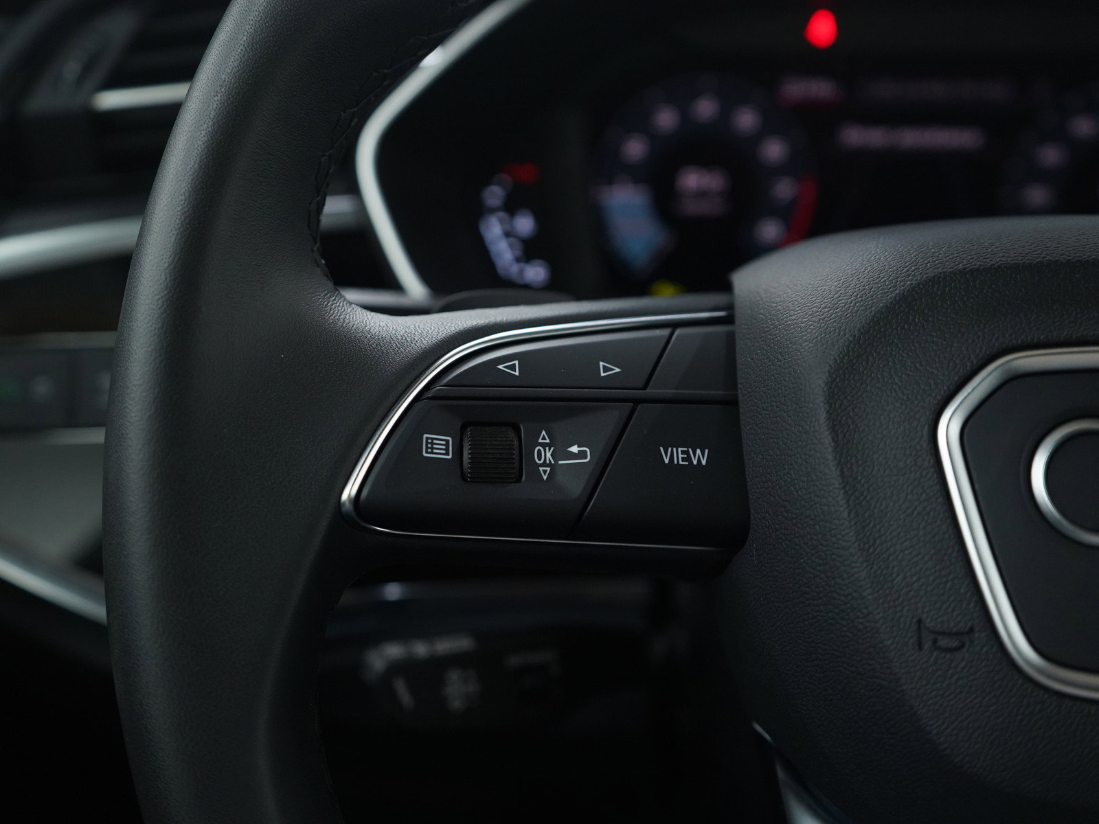 Used 2025 Audi Q3 2.0T Premium image 26