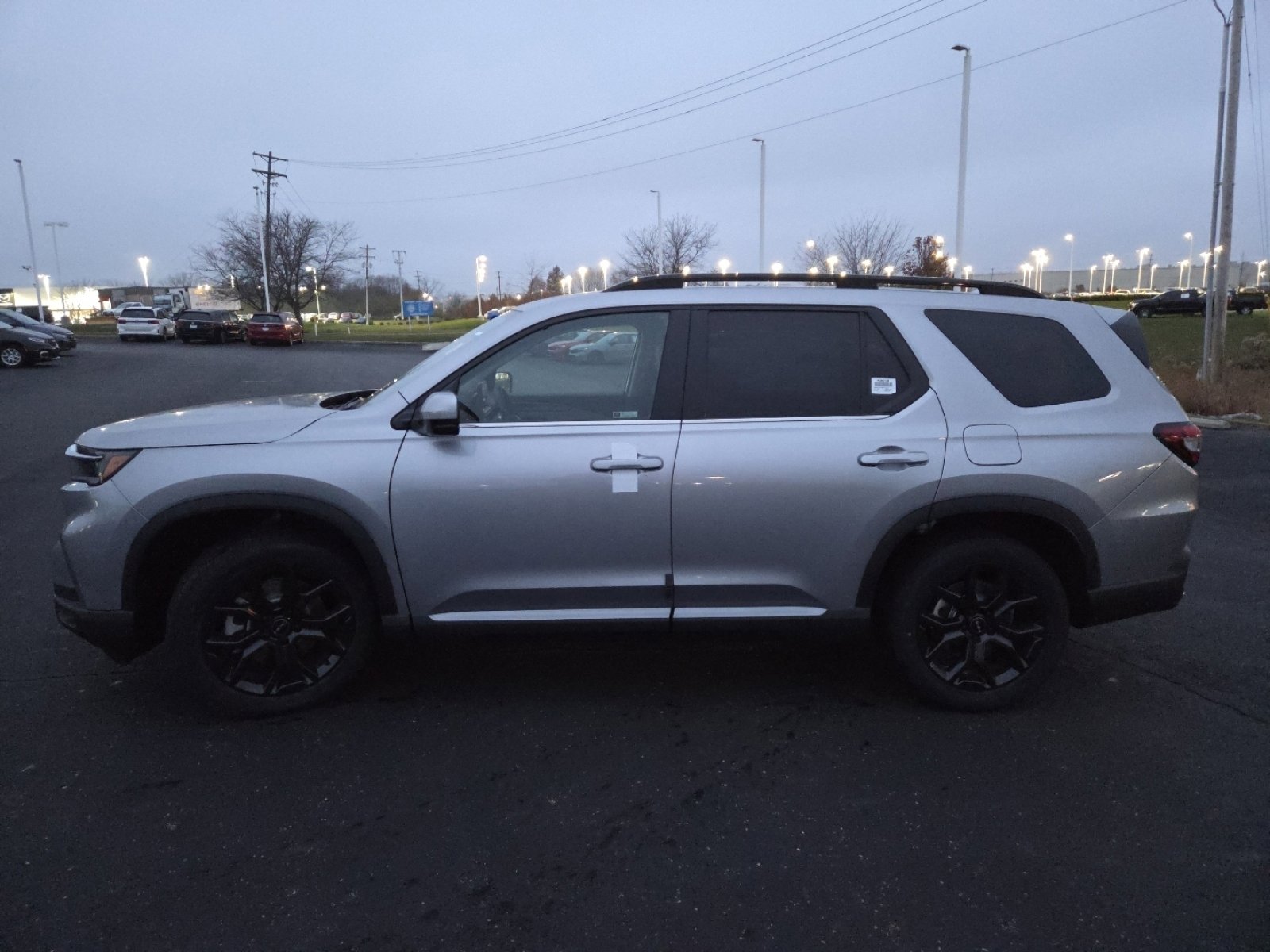 New 2025 Honda Pilot Touring image 17