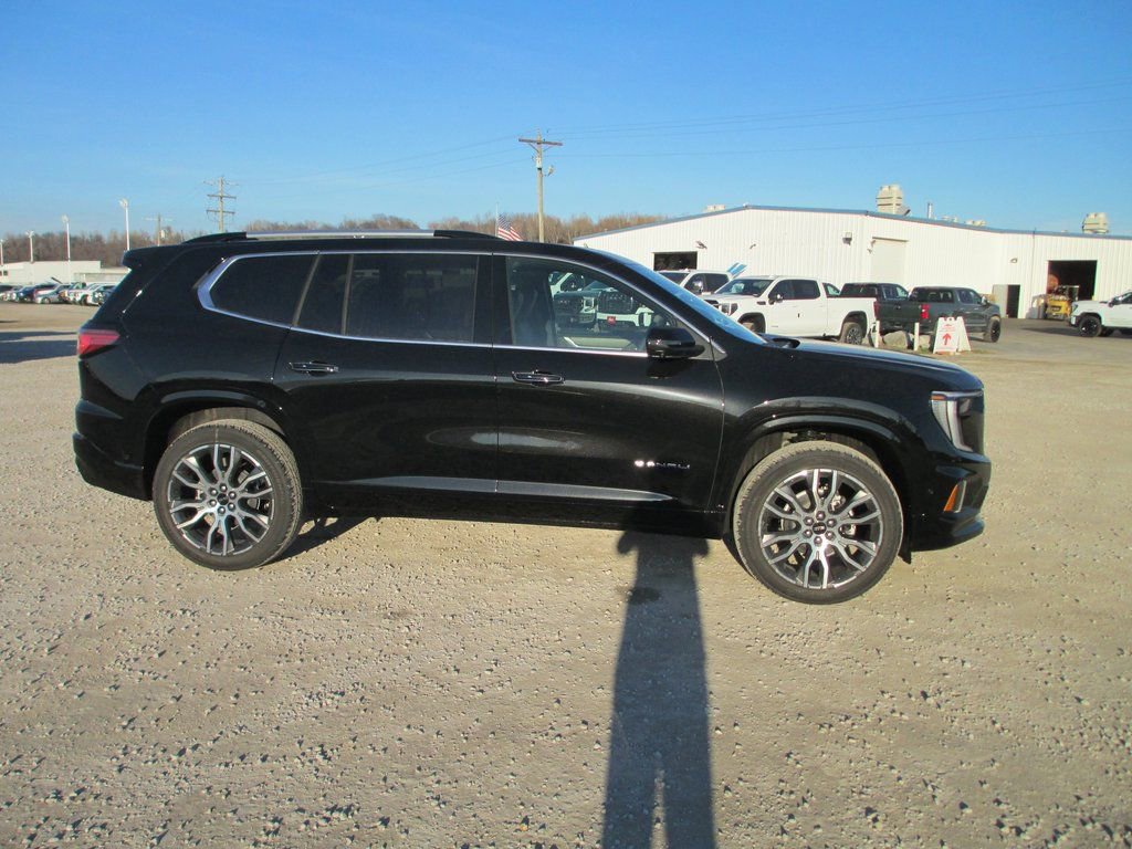 New 2026 GMC Acadia Denali Ultimate image 3