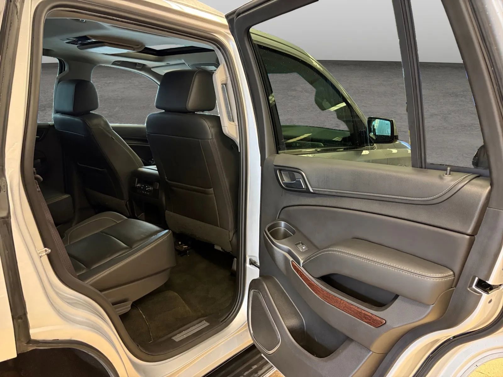 Used 2017 GMC Yukon SLT w/ Open Road Package image 56