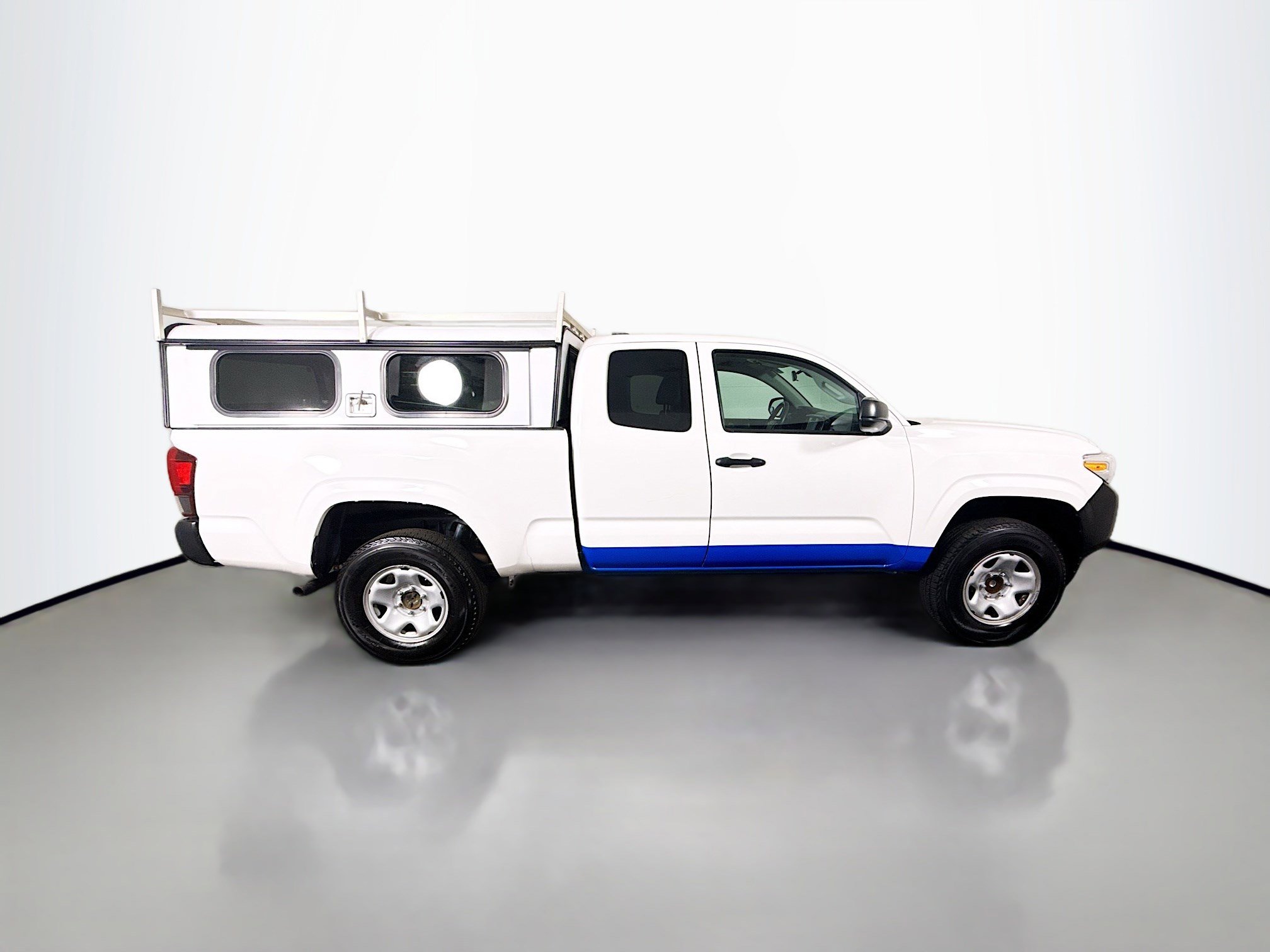 Used 2021 Toyota Tacoma SR image 11