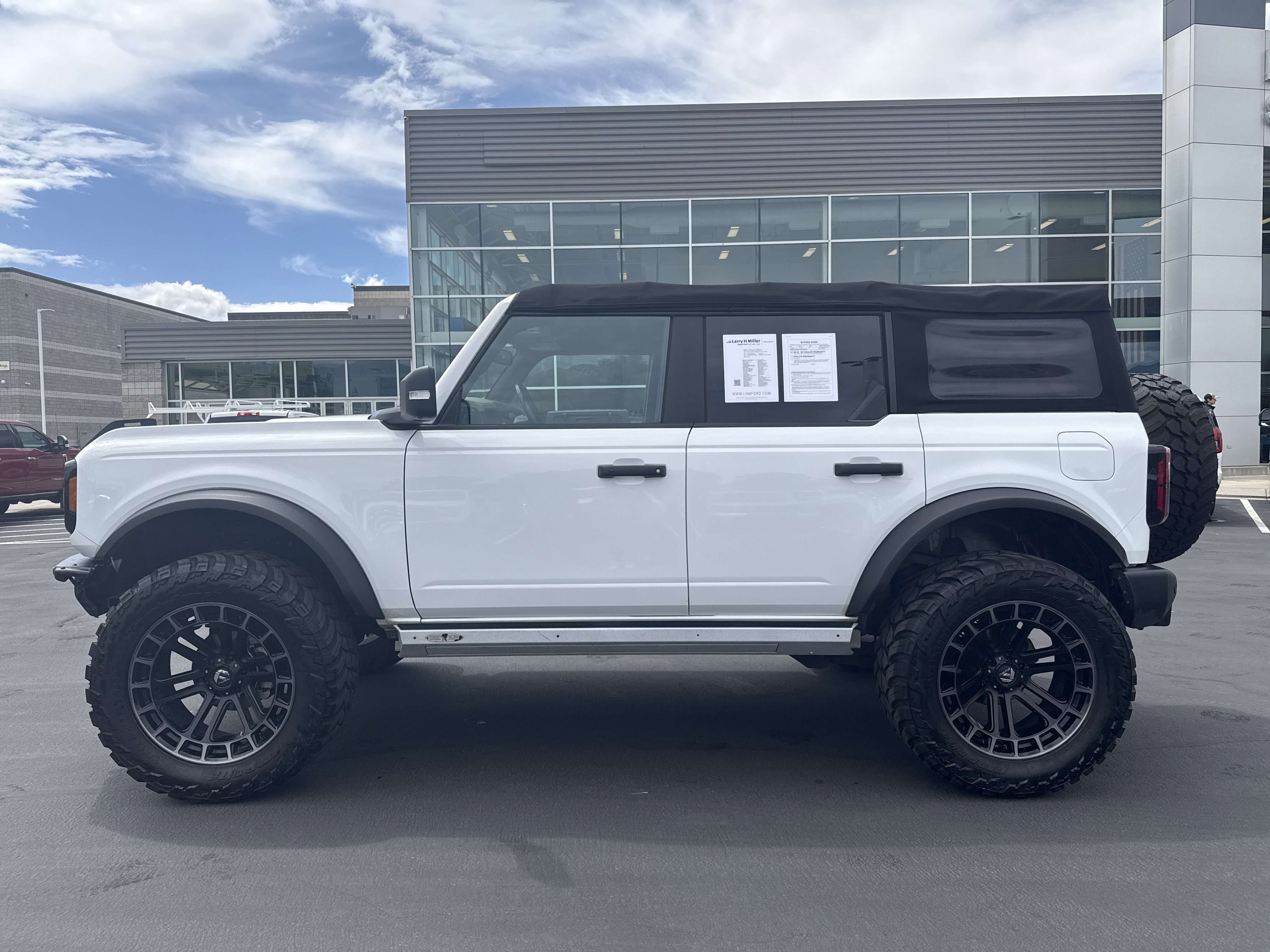 Used 2022 Ford Bronco Wildtrak AWD/4WD image 3