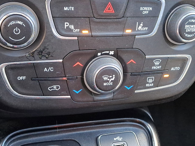 Used 2018 Jeep Compass Limited w/ Navigation Group AWD/4WD image 16