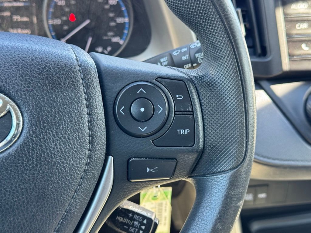 Used 2017 Toyota RAV4 LE image 29