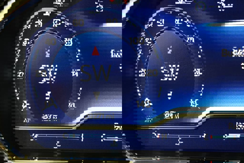 Used 2024 Chevrolet Silverado 1500 LT AWD/4WD image 19