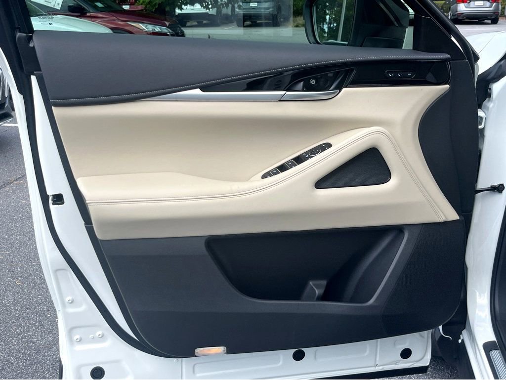 Certified 2025 INFINITI QX60 Pure image 18