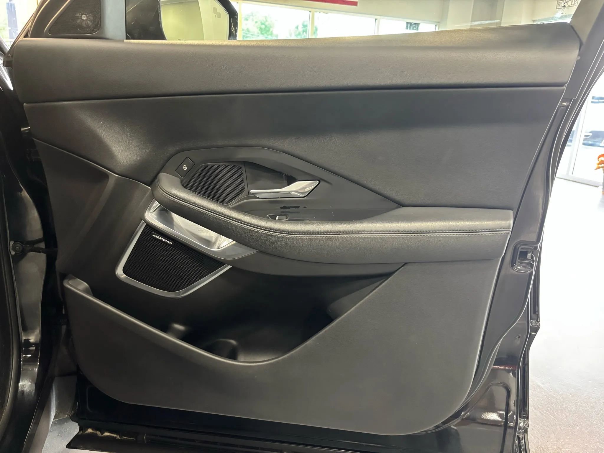 Used 2018 Jaguar E-PACE S AWD/4WD image 36