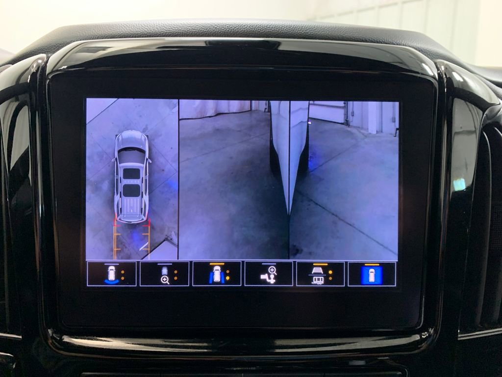 Used 2023 Chevrolet Traverse RS AWD/4WD image 33