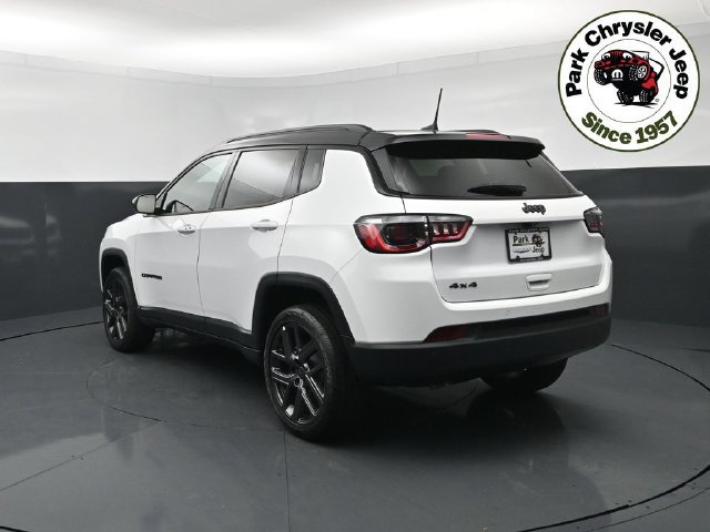 New 2026 Jeep Compass Limited w/ Sun, Sound & Navigation Group AWD/4WD image 4