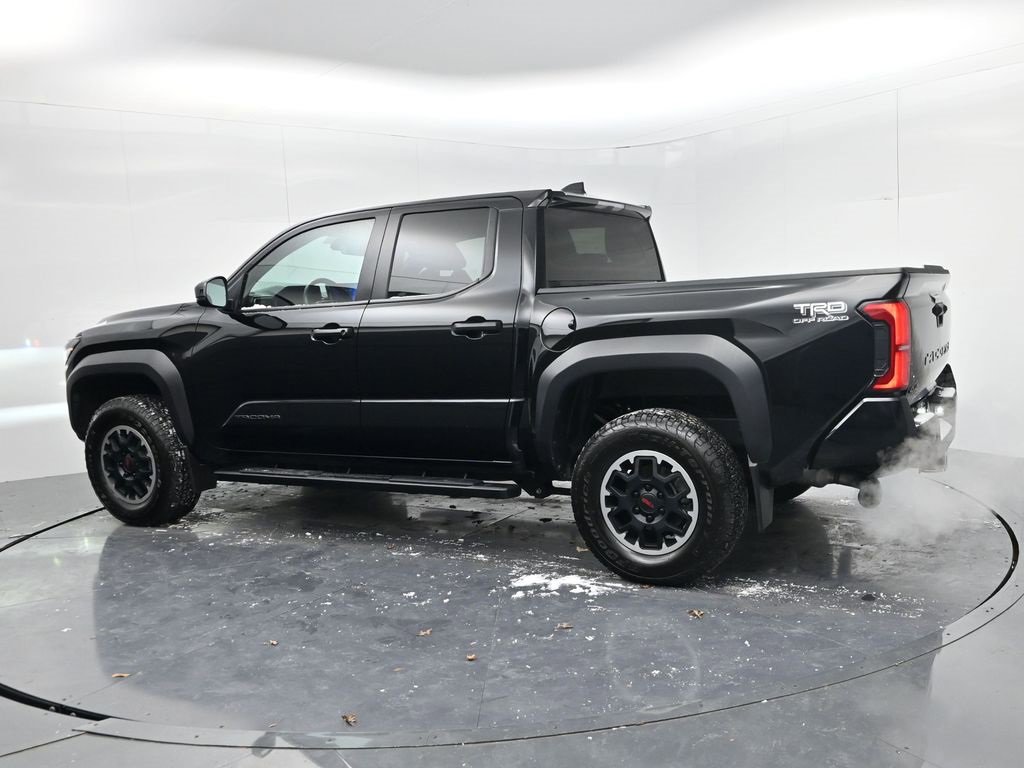 Used 2024 Toyota Tacoma TRD Off-Road image 5