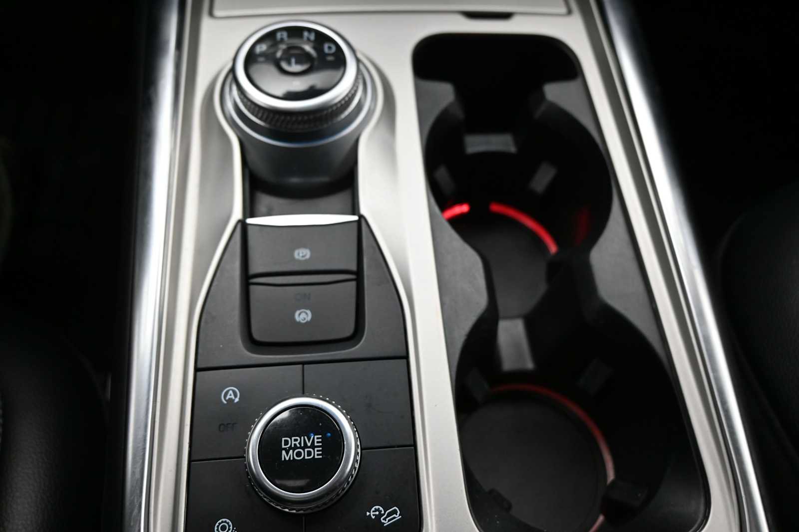 Used 2021 Ford Explorer Limited w/ Equipment Group 301A AWD/4WD image 11