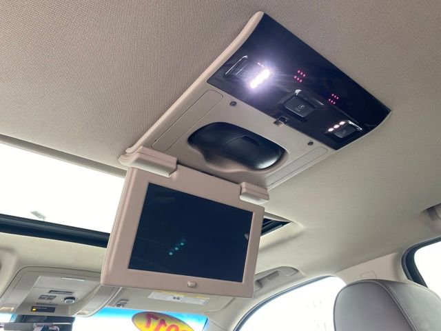 Used 2017 GMC Yukon Denali w/ Open Road Package image 23